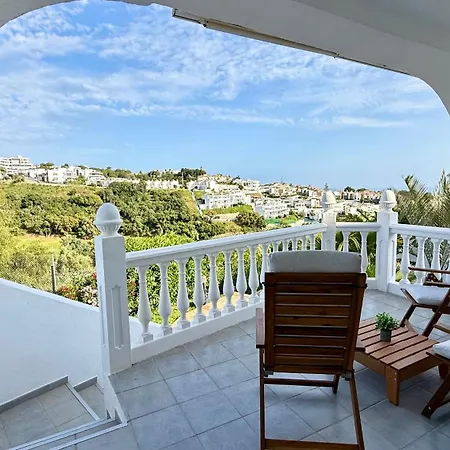 White And Duplex, By Sol Maestranza Apartmán