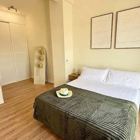 White And Duplex, By Sol Maestranza Apartmán Marbella